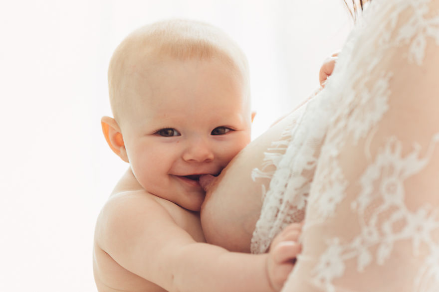 breastfeeding-stories-moments-of-motherhood